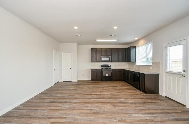 Building Photo - 18602 Lansdowne Stream Path Rental