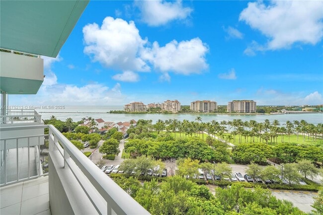 Photo - 400 South Pointe Dr Unit 901