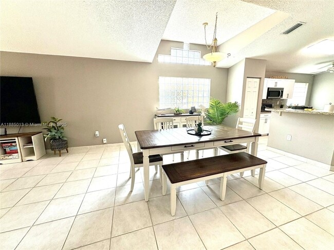 Photo - 4128 Sapphire Terrace