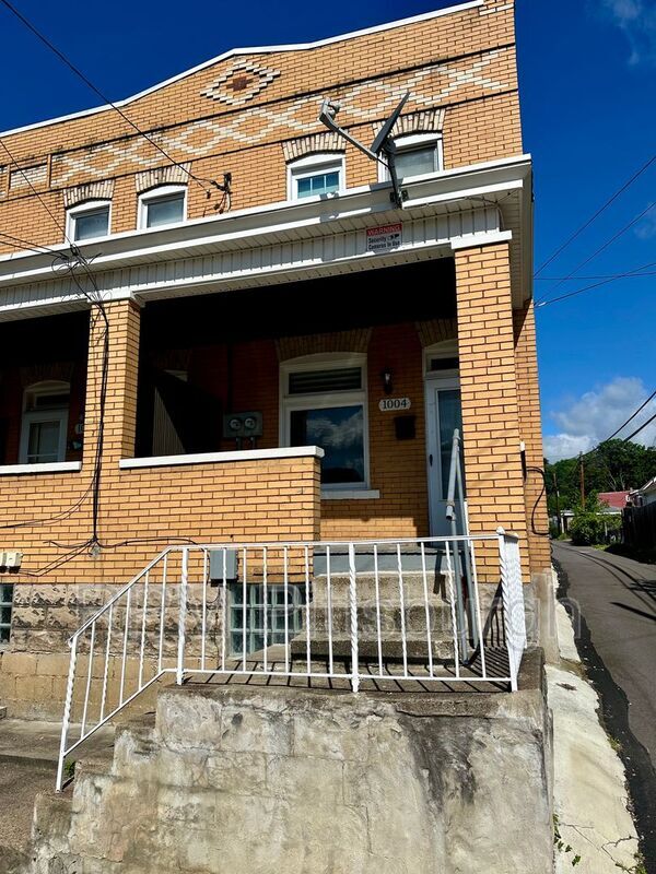 Building Photo - 1004 11th St Rental