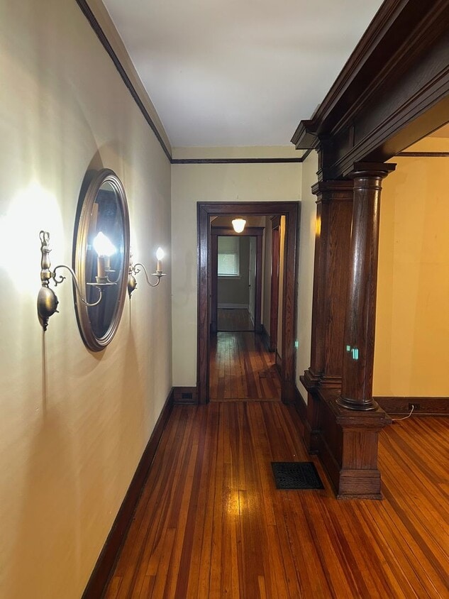 Photo - 2027 Murray Ave.