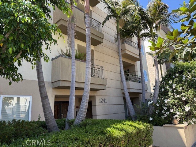 Photo - 1241 S Westgate Ave Unit PH2