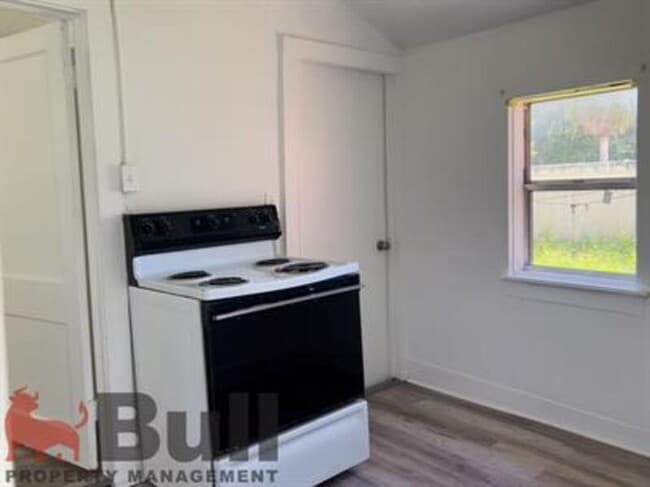 Photo - 601 N Emory Ave