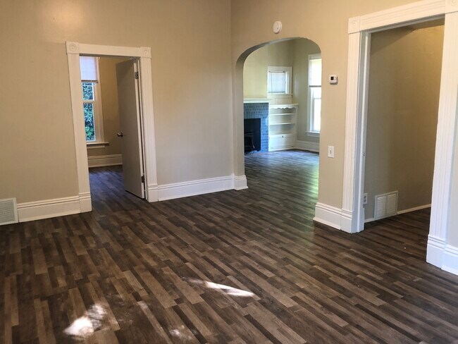 420 NE Campus St