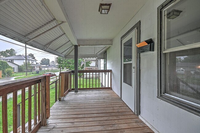 Photo - 1630 Park St