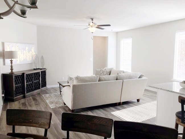 Photo - 1212 Foxtail Dr