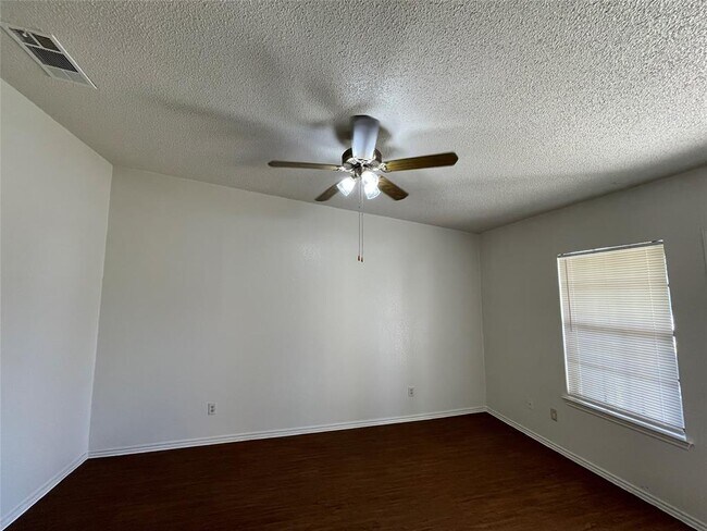 Photo - 1213 Ridgemont St