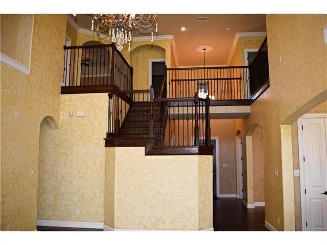 Photo - 115 Oakwood Ln