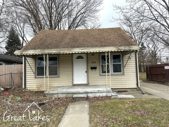 Building Photo - Charming 2 Bedroom 1 Bathroom now available for rent!