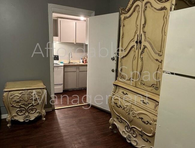 Photo - 160 Lamar St