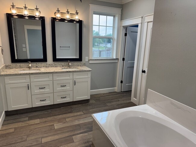 Photo - Modern 3-bed/2-bath!