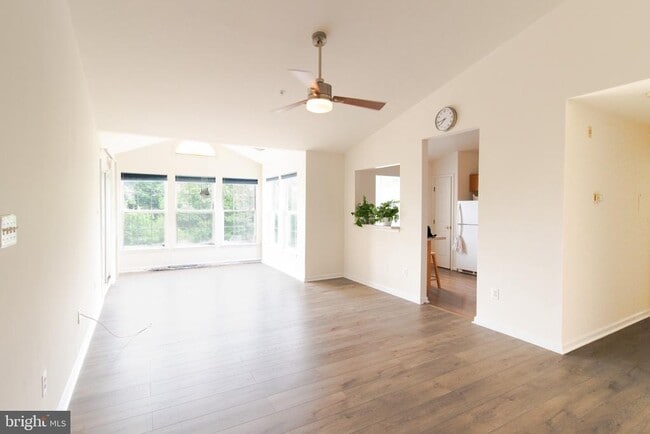 Photo - 7505 Calderon Ct Unit 213
