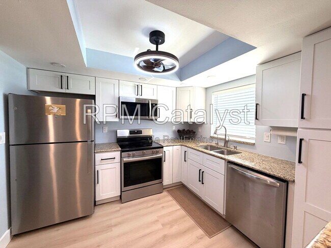 Photo - 4725 Cove Cir Unit Apartment 902