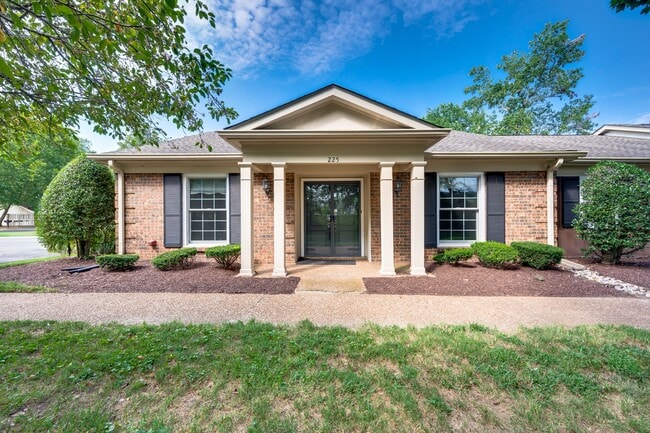 Building Photo - 225 Boxwood Dr Rental