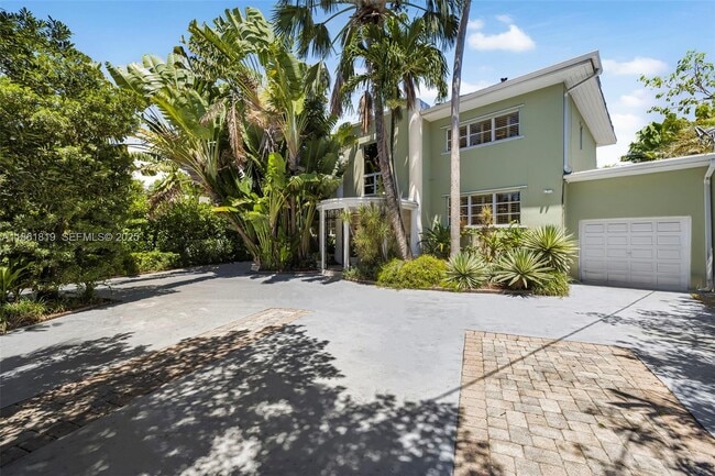 Photo - 3180 N Bay Rd