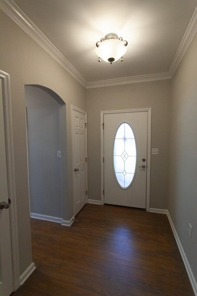 Photo - 318 Vanderbilt Dr