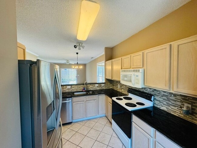 Photo - 2027 Turtle Point Dr