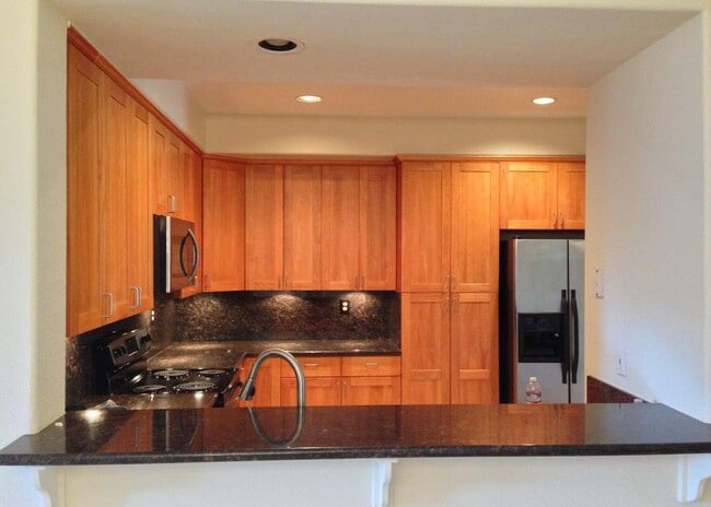 Building Photo - 902 Sunrose Ter Unit Sunnyvale