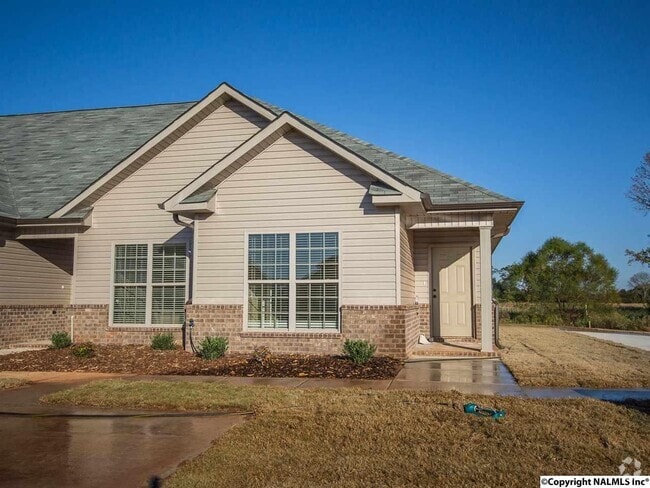 Building Photo - Minutes to MTM,Polaris, Amazon Rental