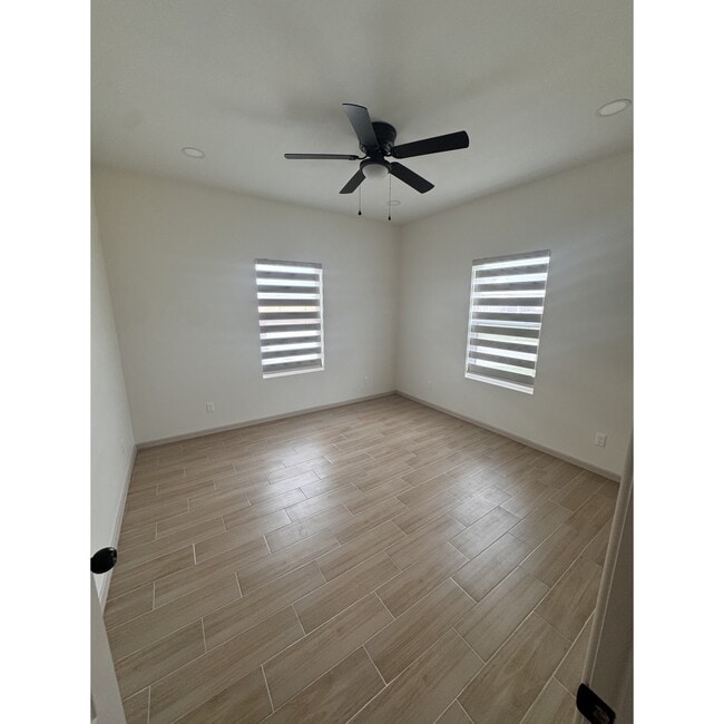 Photo - 2100 E San Andrea St Unidad # 3