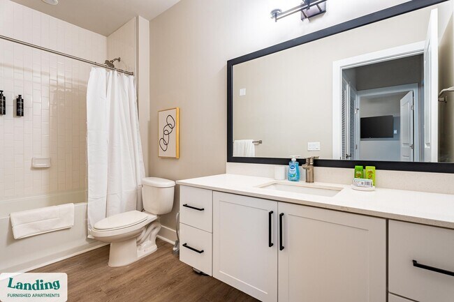 Photo - 300 E Broad St Unidad 350