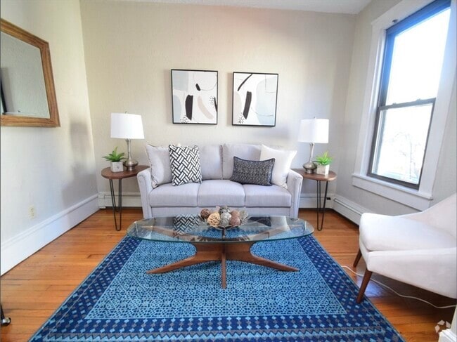 Building Photo - 217 Boylston St Unit 2 Rental