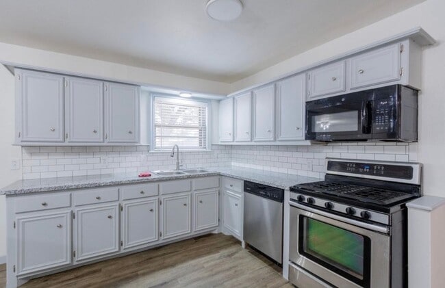 Photo - AVAILABLE FOR PRE-LEASE - Charming and Remodeled 3 Bedroom