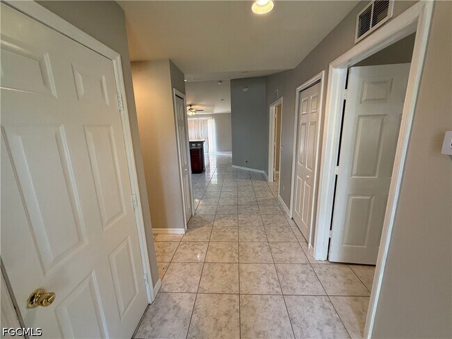 Photo - 1040 Ainsworth St E