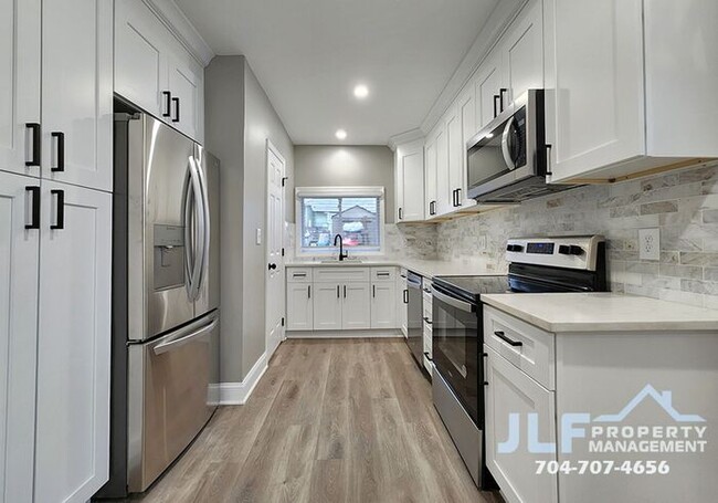 Building Photo - Beautifully Remodeled 1 Bed/1 Bath Home in Cramerton!