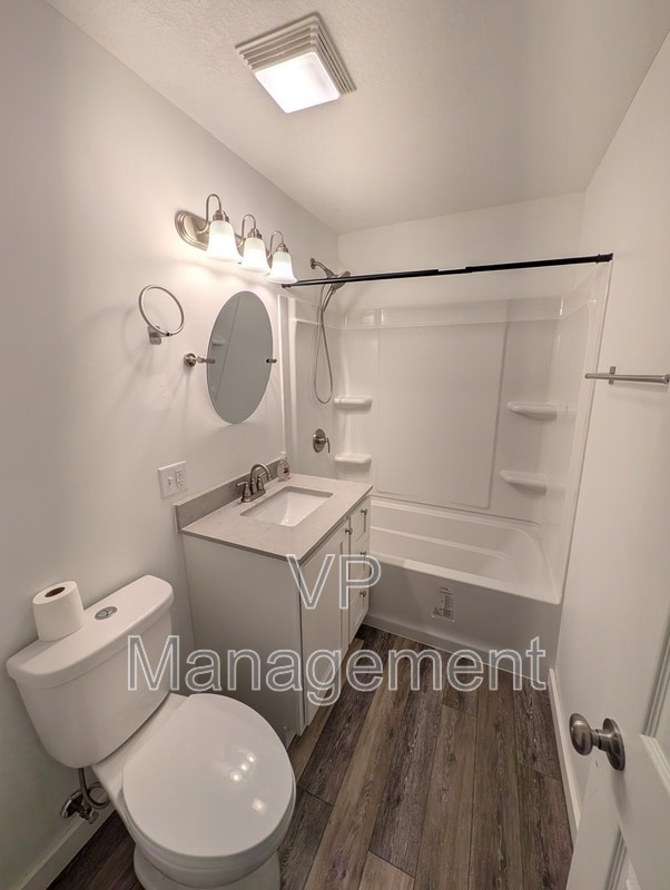 Photo - 7107 Volquardsen Ave