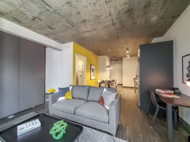 151 E Randolph St