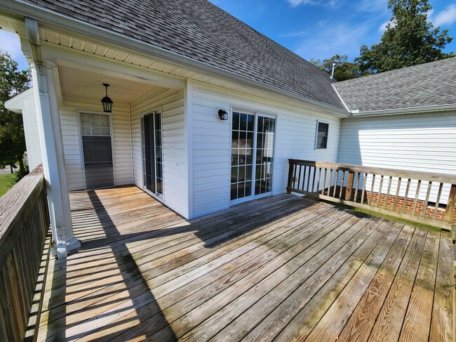 Photo - 312 Abbey Ct