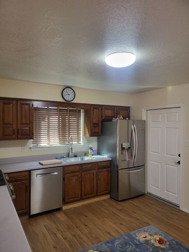 Photo - Accessable NE Heights 3/bd 1.75/ba 1300/sf...