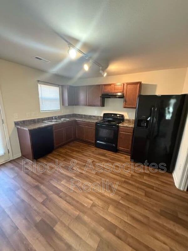 Photo - 775 Oak Bend Dr