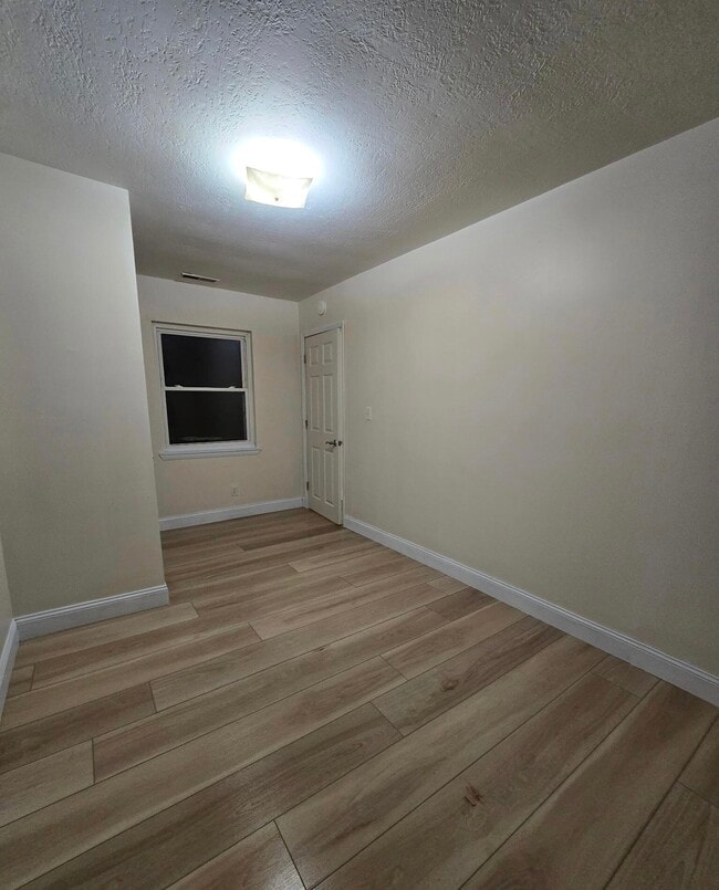 Photo - 1921 Dixon St