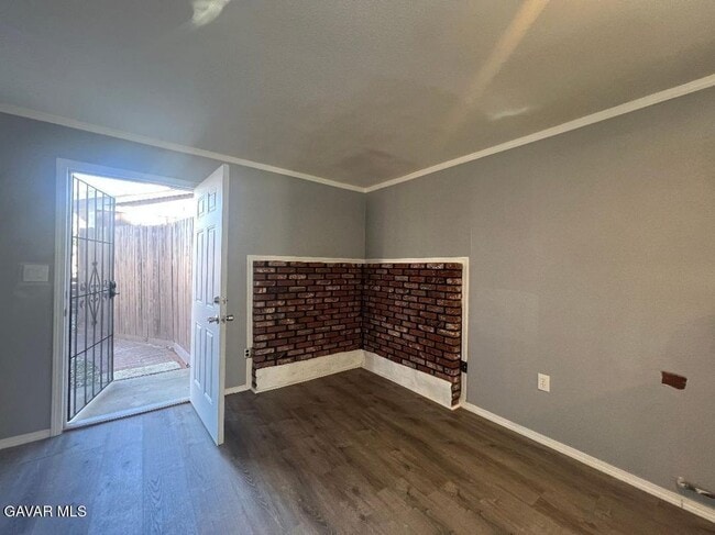 Photo - 43119 7th St