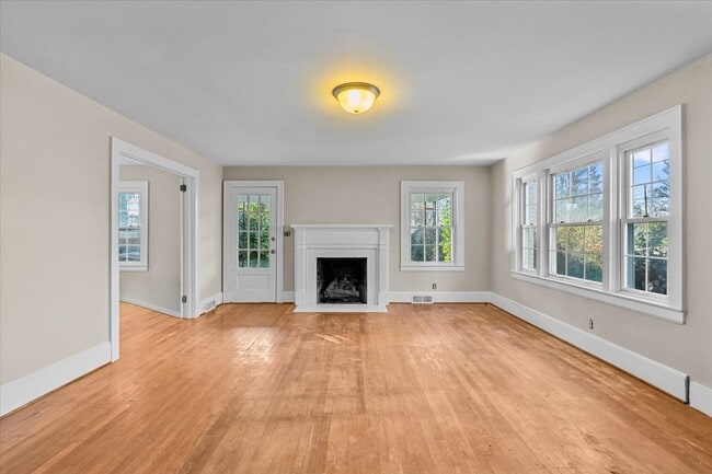 Photo - 807 Shamrock Rd