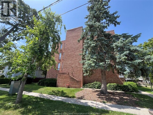 Photo - 26 Alice St N Unit 405