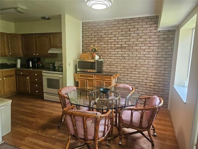 Photo - 5082 Sanlin Dr
