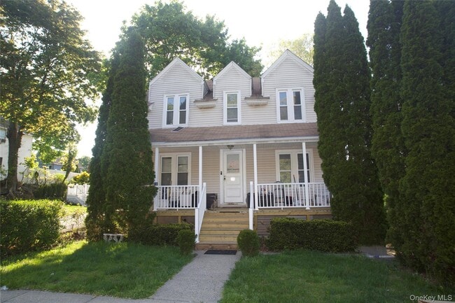 Building Photo - 35 S Lawn Ave Unit 3