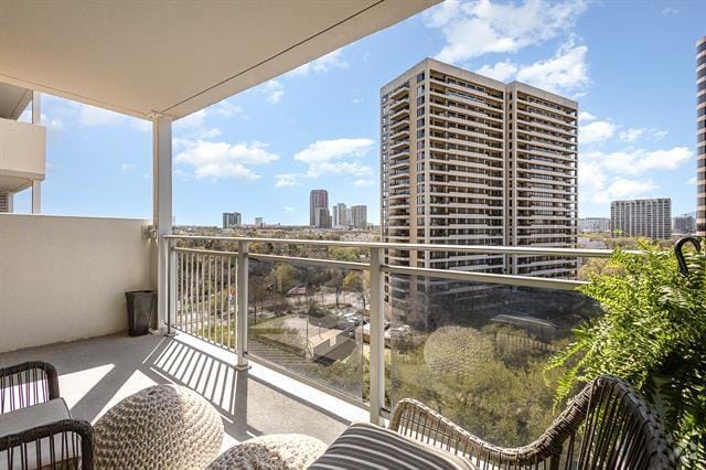 Building Photo - 3883 Turtle Creek Blvd Unit 1012 Rental