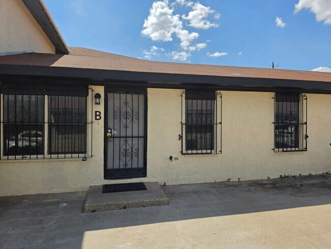 Photo - 3017 Corpus Christi St Unit B