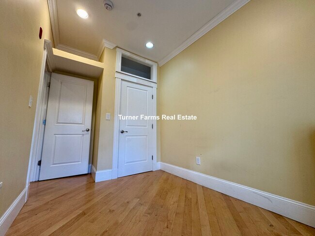 Photo - 156 Magazine St Unit 23