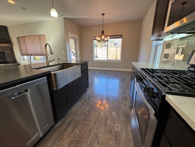 21308 NE Evelyn Ct
