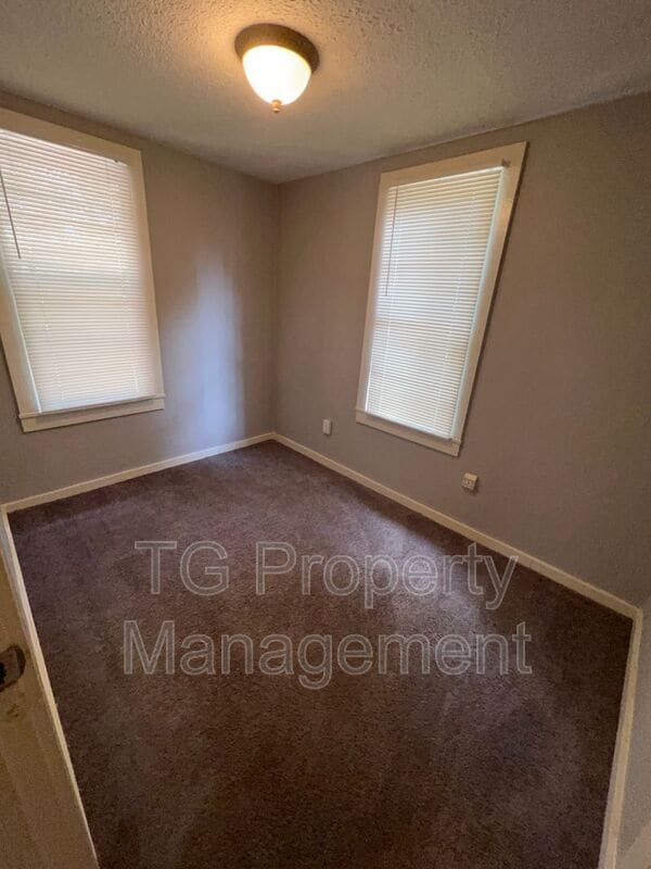 Photo - 466 Milwaukee Ave