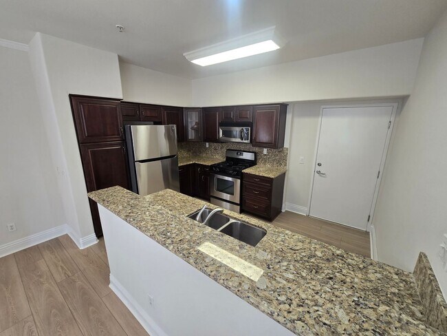 12366 Carmel Country Rd Unit 101