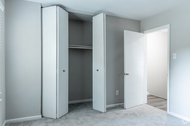 2BR, 1BA - Forest Ridge