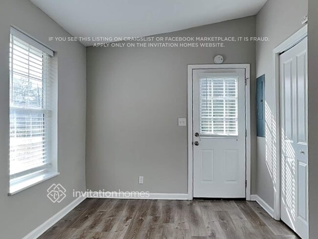 Photo - 738 Sheppard Rd