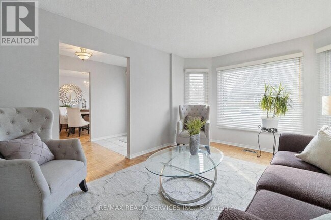 Photo - 1 Brookbank Ct