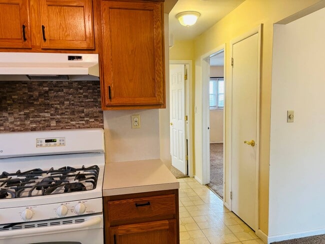 Photo - 220 Mountainview Ave